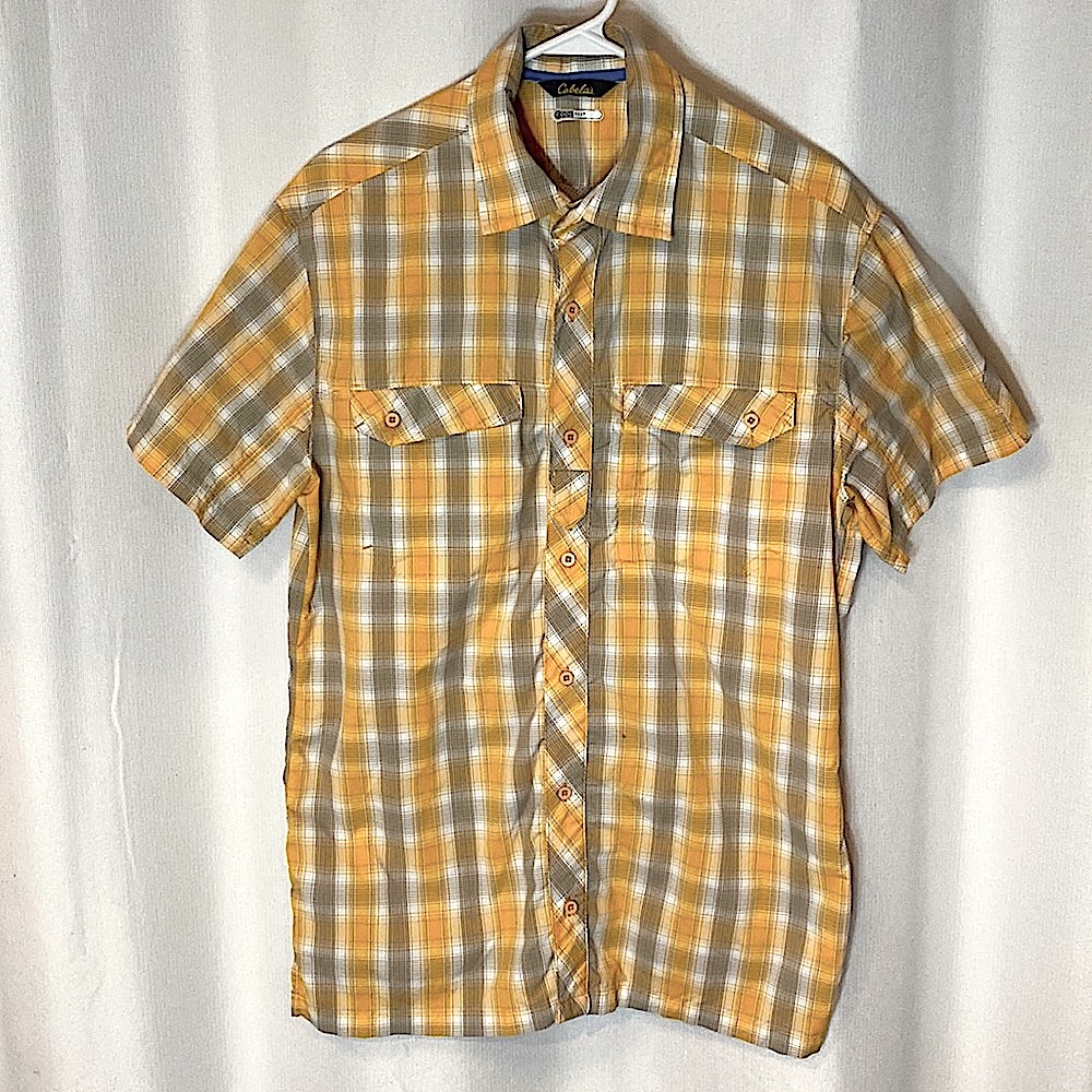 CABELA’S Coolmax Mens size Medium Plaid Button Up Shirt